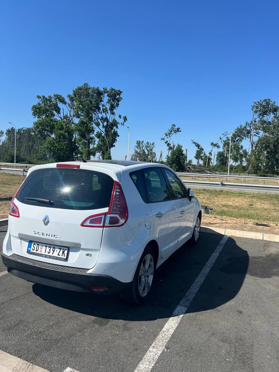 Renault Scenic 1.5 TDCI - 2