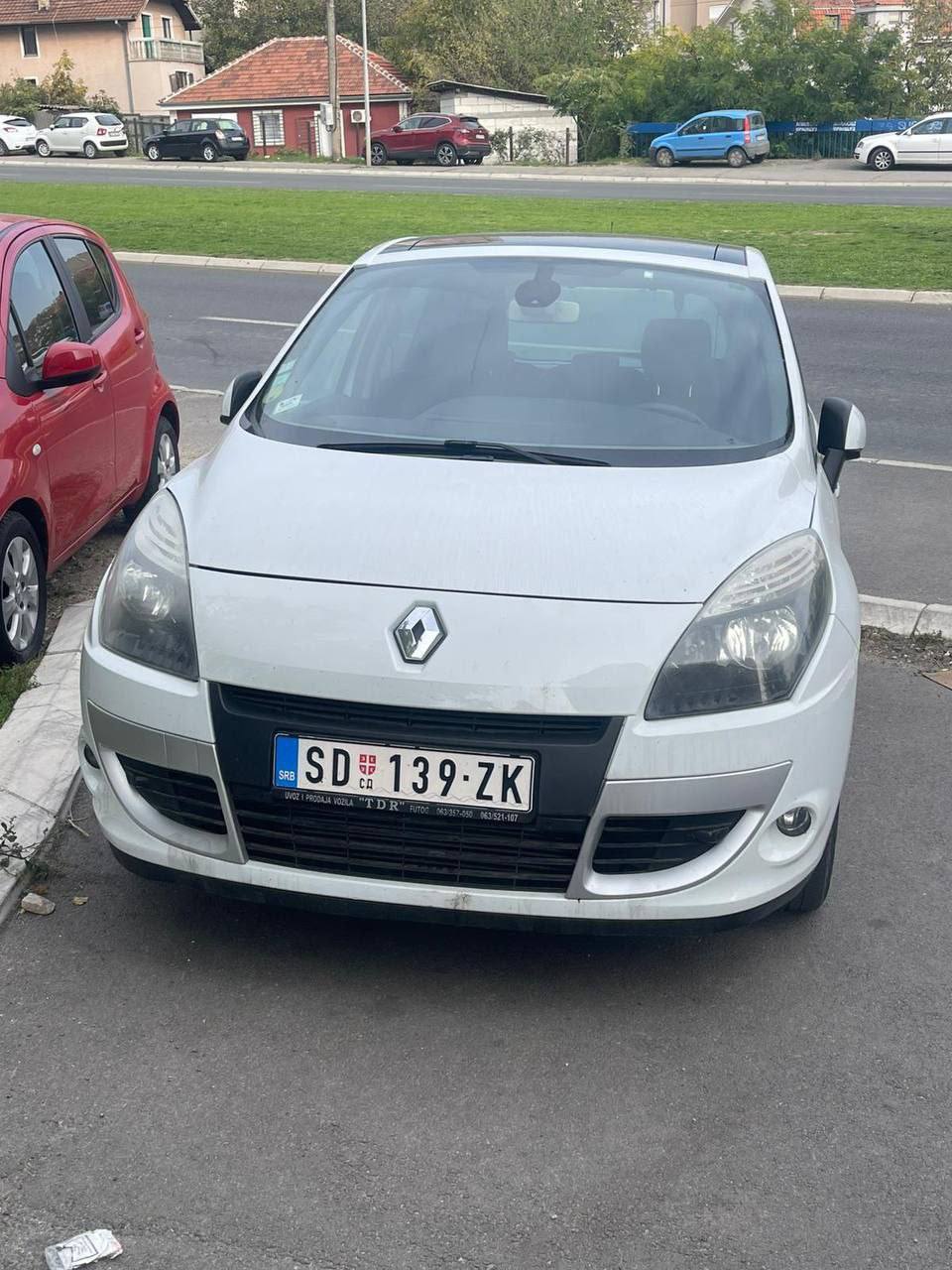 Renault Scenic 1.5 TDCI - 3