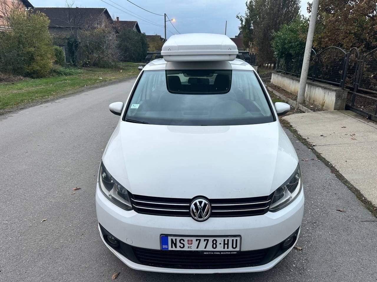 Volkswagen Touran 1.6 - 9