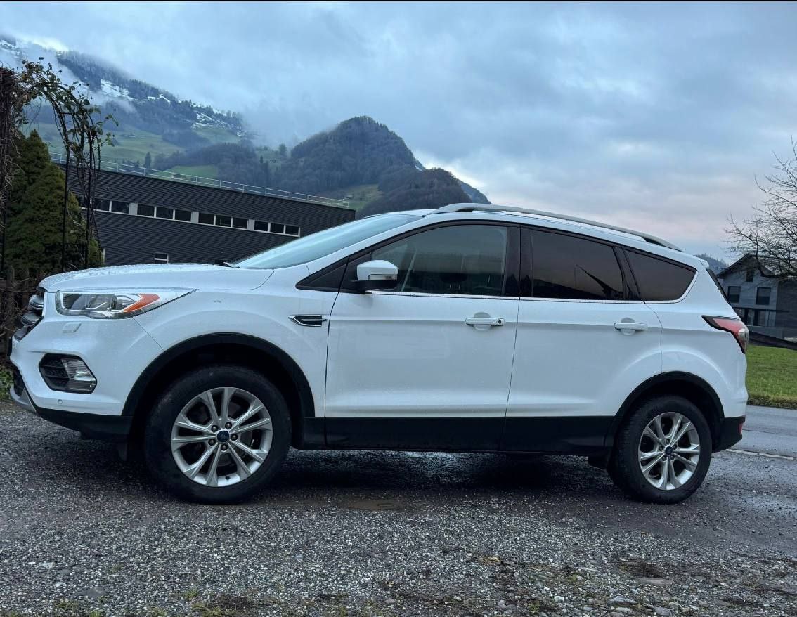 Ford Kuga - 8