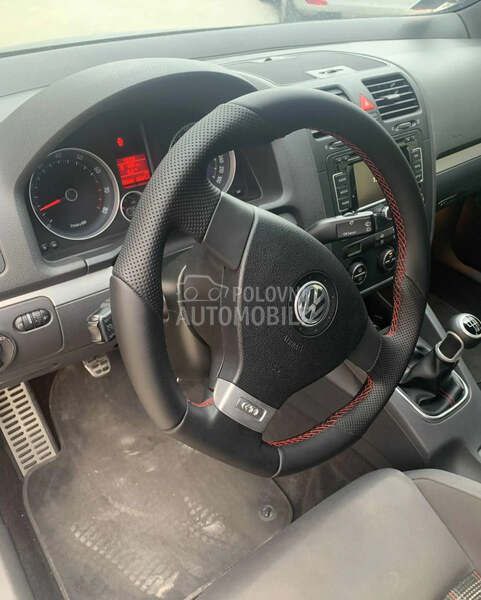 Volkswagen Golf 5 2.0 - 5