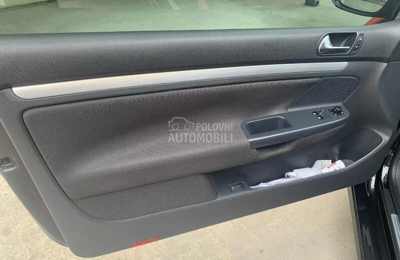 Volkswagen Golf 5 2.0 - 7