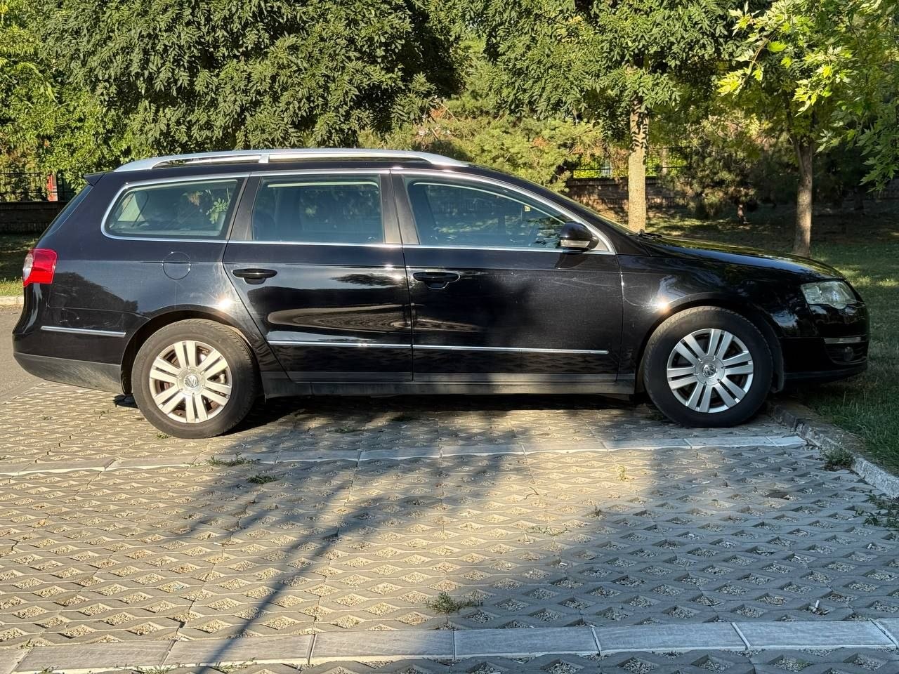 Volkswagen Passat B6 2.0 TDI - 4
