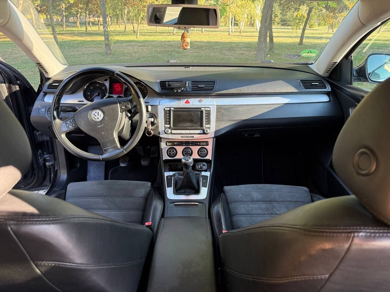 Volkswagen Passat B6 2.0 TDI - 7