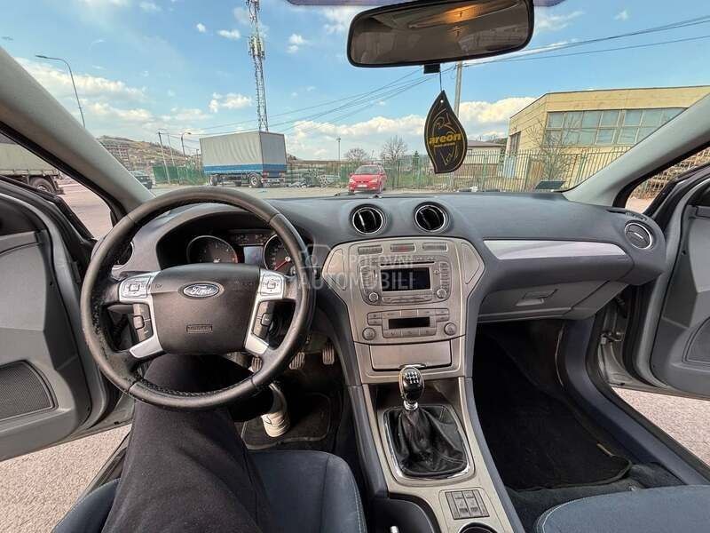 FORD MONDEO - 4
