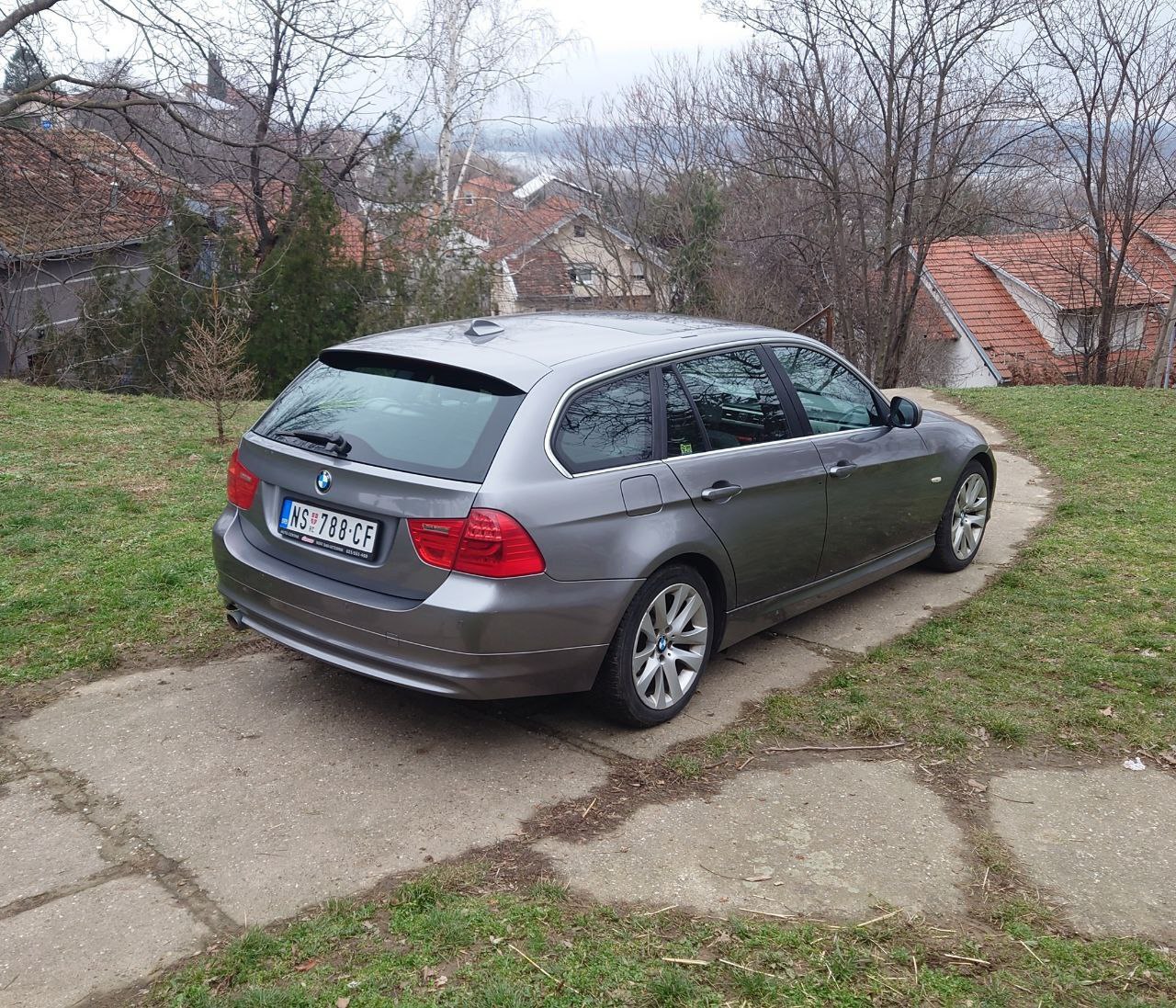 BMW 318d Touring E91 2.0 - 5