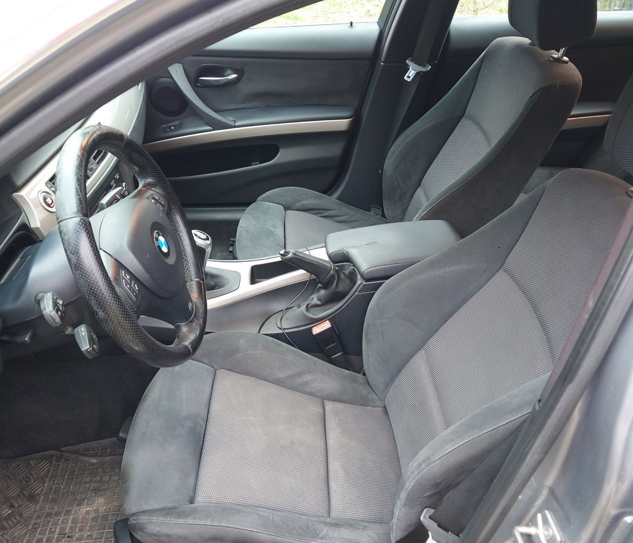 BMW 318d Touring E91 2.0 - 9